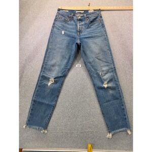 Levis Premium Wedgie Straight Jeans 26 Medium Wash Distressed Raw Hem Button Fly